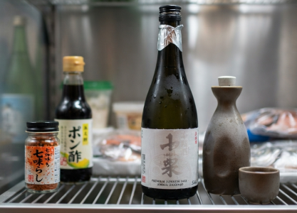 cach-bao-quan-chai-sake-sau-khi-da-mo